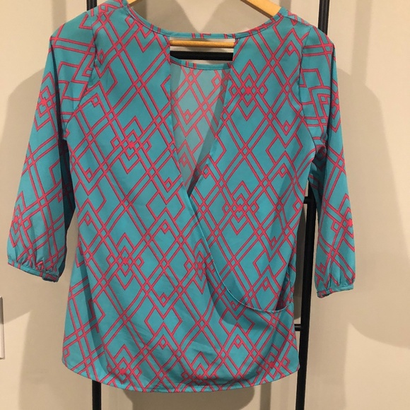 Boutique Style Patterned Blouse with Open Back - Picture 2 of 2